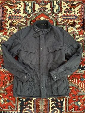 Barbour Men’s Quilted Insulated Jacket in Navy Large
